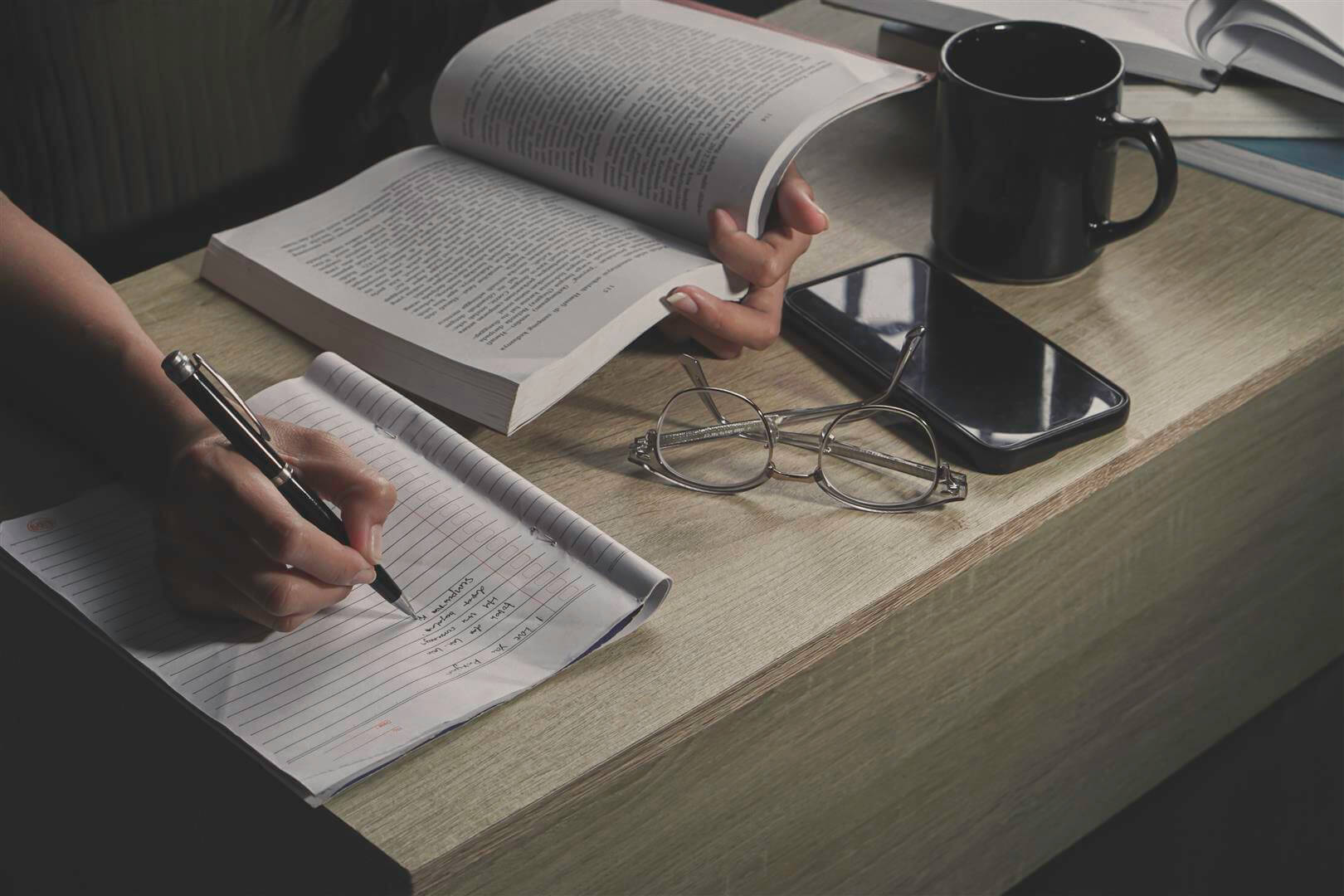 Pisanie pracy doktorskiej a publikacje artykułów naukowych